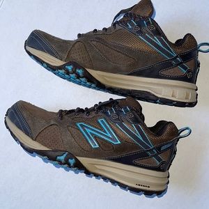 Women’s New Balance 689 ABSORB shoes